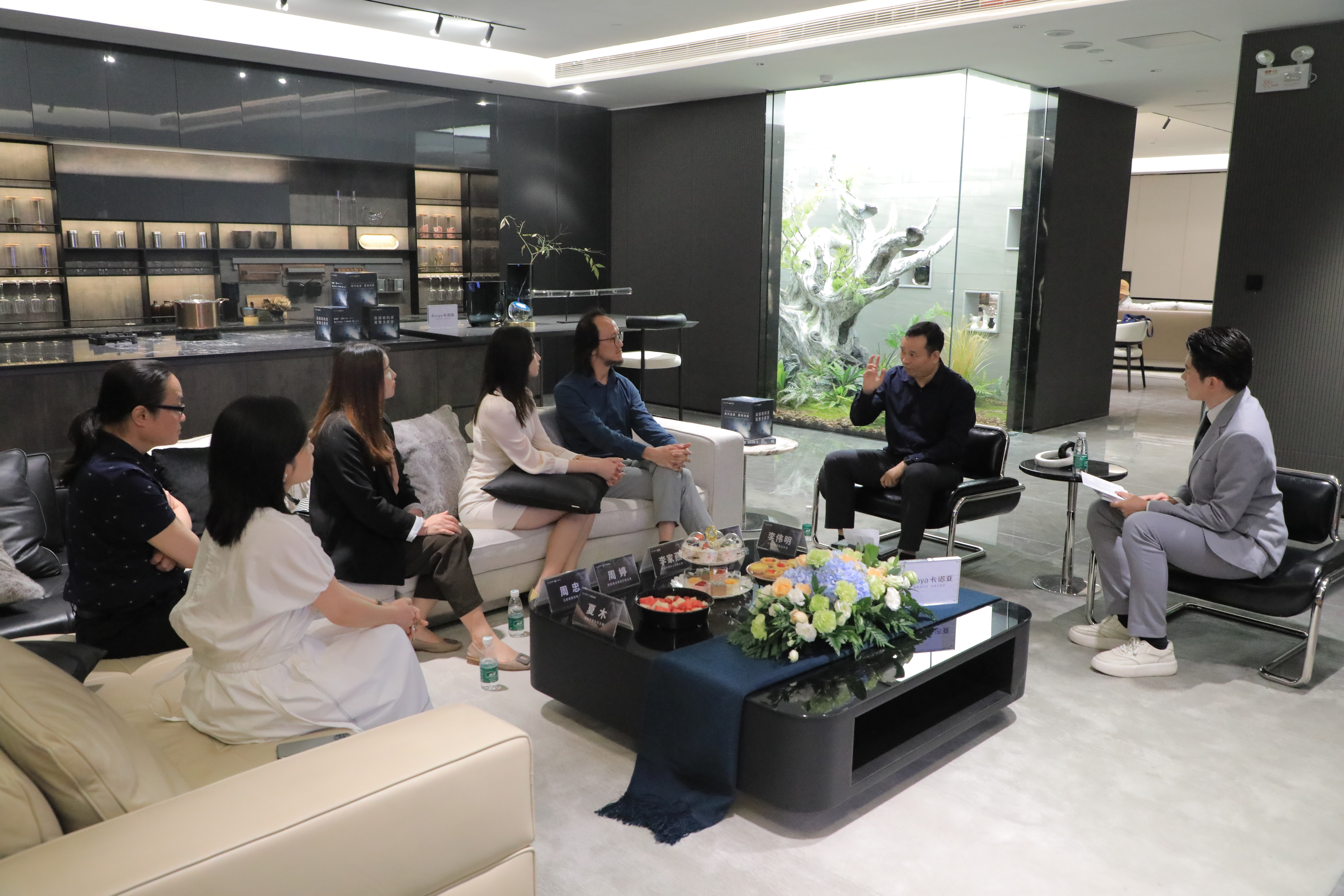 迭代品鑒，居境向新|媒體大咖共同探秘哔哩哔哩视频APP版下载全新一代沉浸式體驗空間